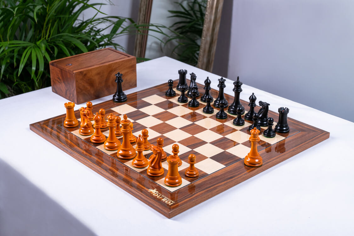 Jeu d'Échecs Antique <br>en Palissandre et Buis