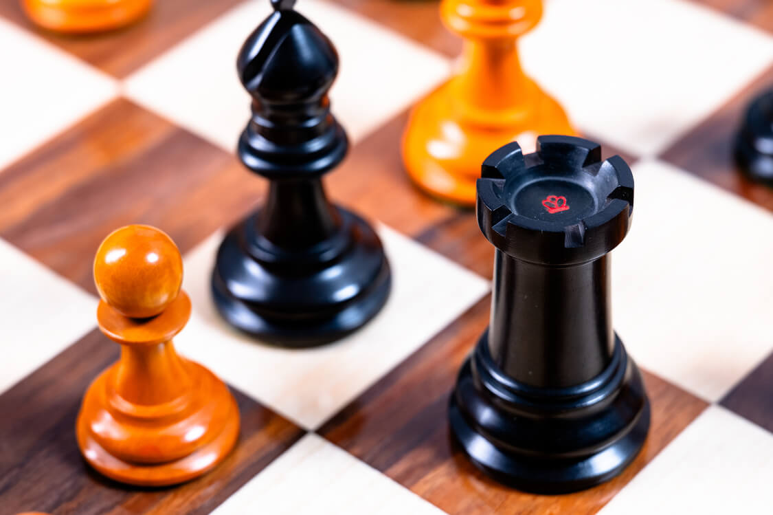 Jeu d'Échecs Antique <br>en Palissandre et Buis