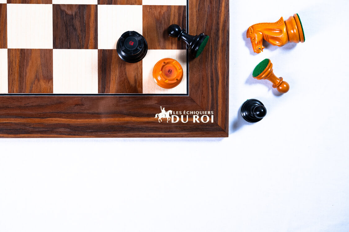 Jeu d'Échecs Antique <br>en Palissandre et Buis