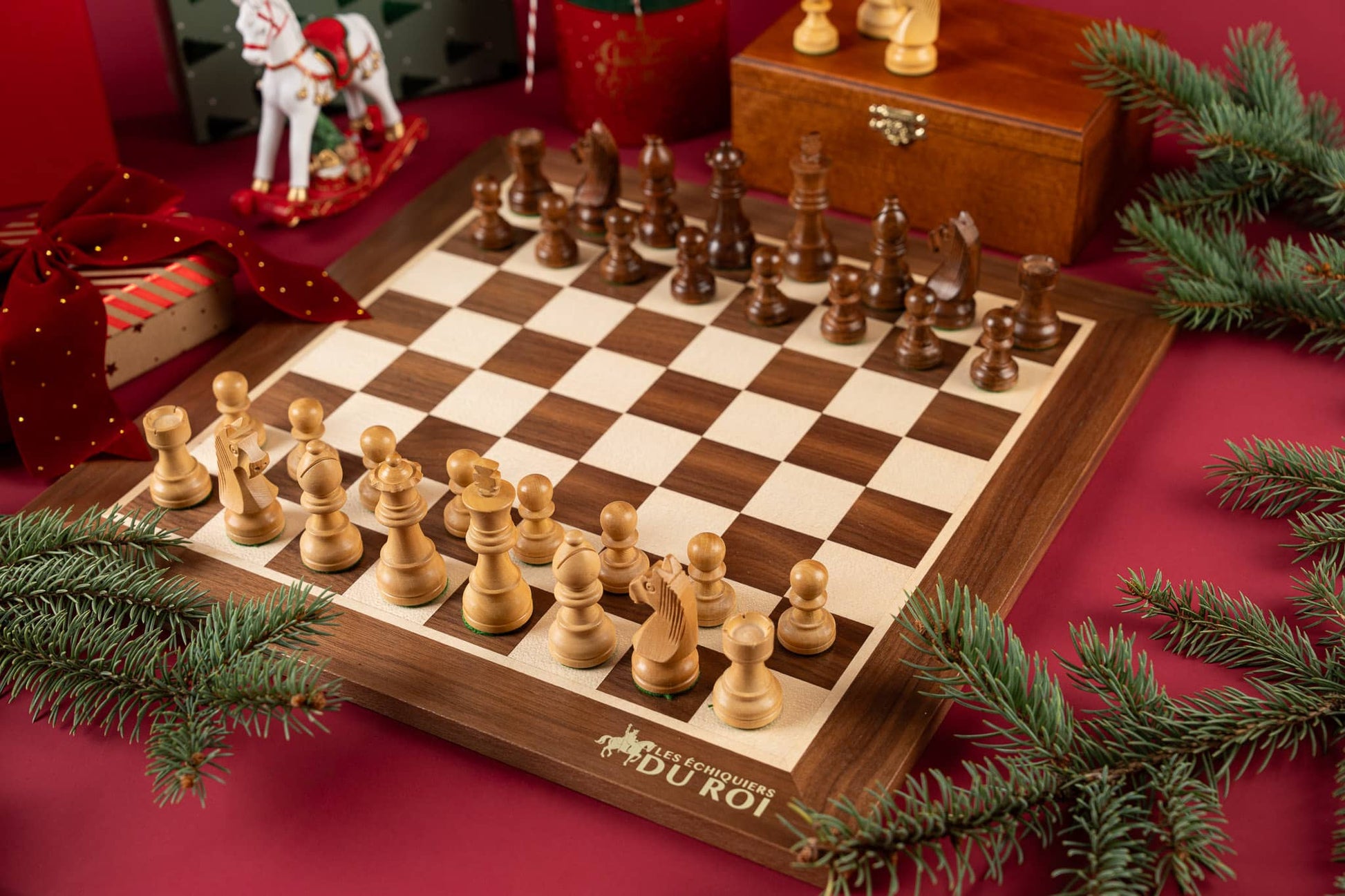 Jeu d'Échecs Éminence <br>en Bois d'Érable et de Noyer