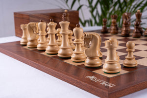 Jeu d'Échecs Triomphe <br>en Bois d'Acajou et Sesham