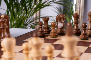 Jeu d'Échecs Triomphe <br>en Bois d'Acajou et Sesham