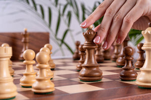 Jeu d'Échecs Triomphe <br>en Bois d'Acajou et Sesham