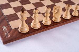 Jeu d'Échecs Triomphe <br>en Bois d'Acajou et Sesham