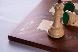 Jeu d'Échecs Triomphe <br>en Bois d'Acajou et Sesham