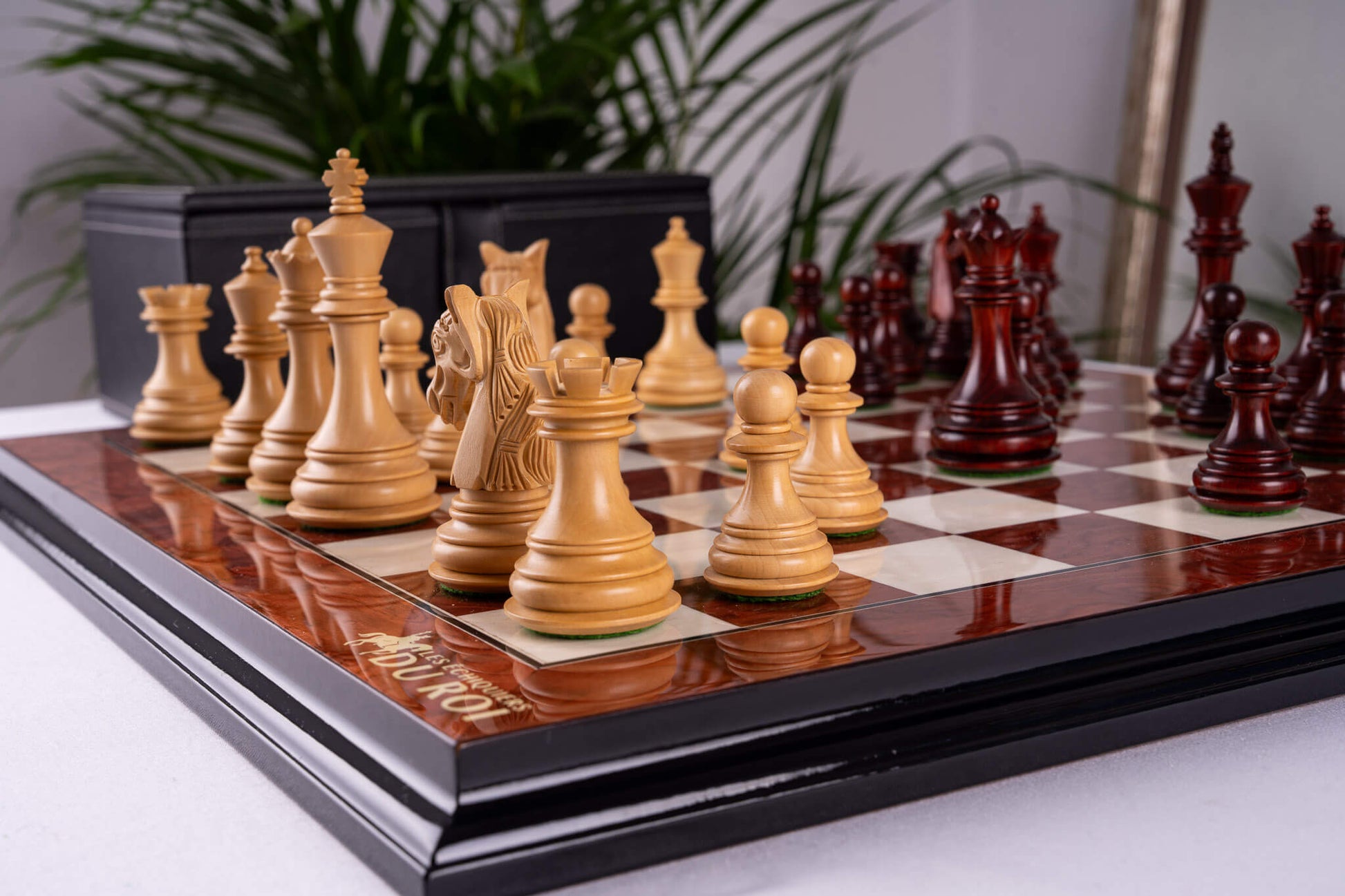 Jeu d'Échecs Le Trône <br>en Loupe de Frêne