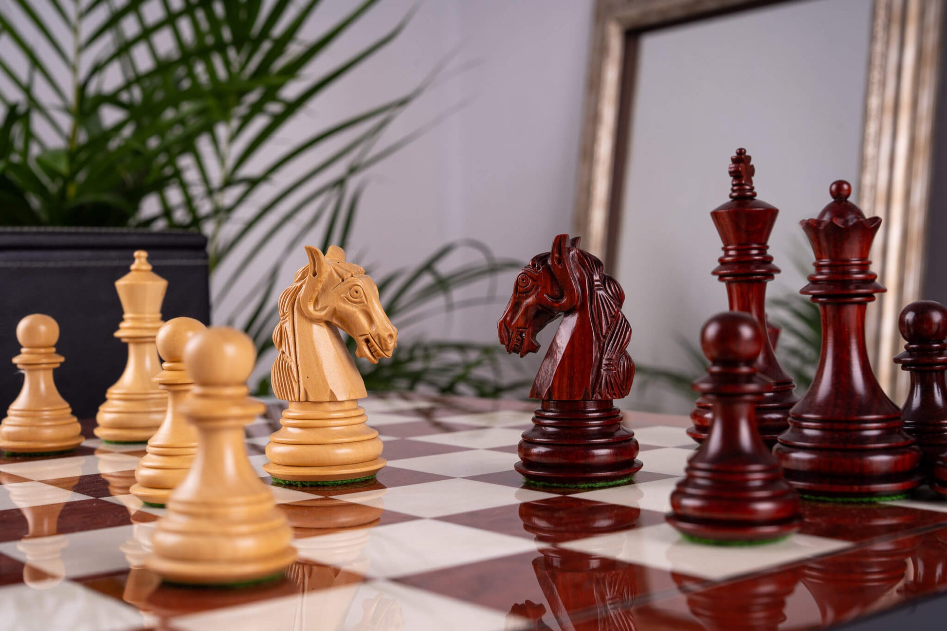 Jeu d'Échecs Le Trône <br>en Loupe de Frêne