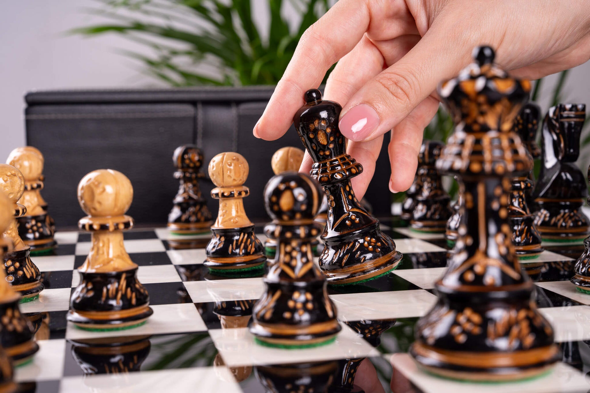 Jeu d'Échecs l'Éternel <br>en Bois d'Ébène