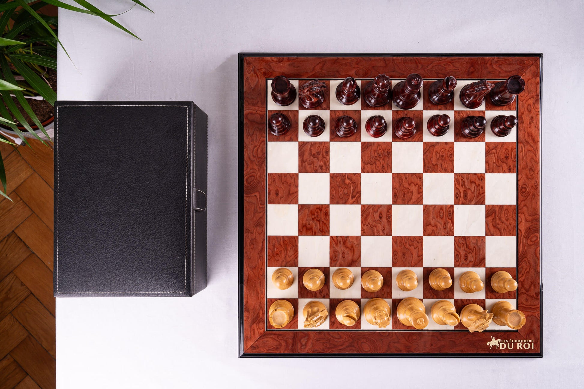 Jeu d'Échecs Quintessence <br>en Loupe de Frêne