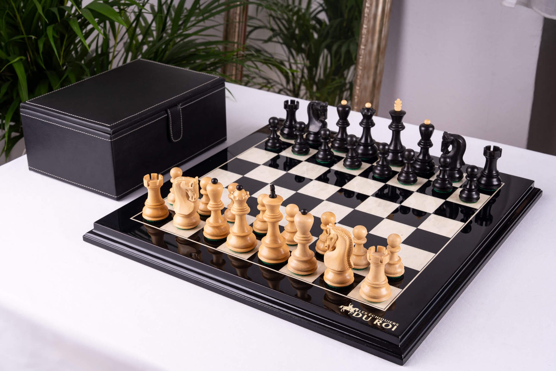 Jeu d'Échecs Virtuose <br>en Bois d'Ébène et Buis