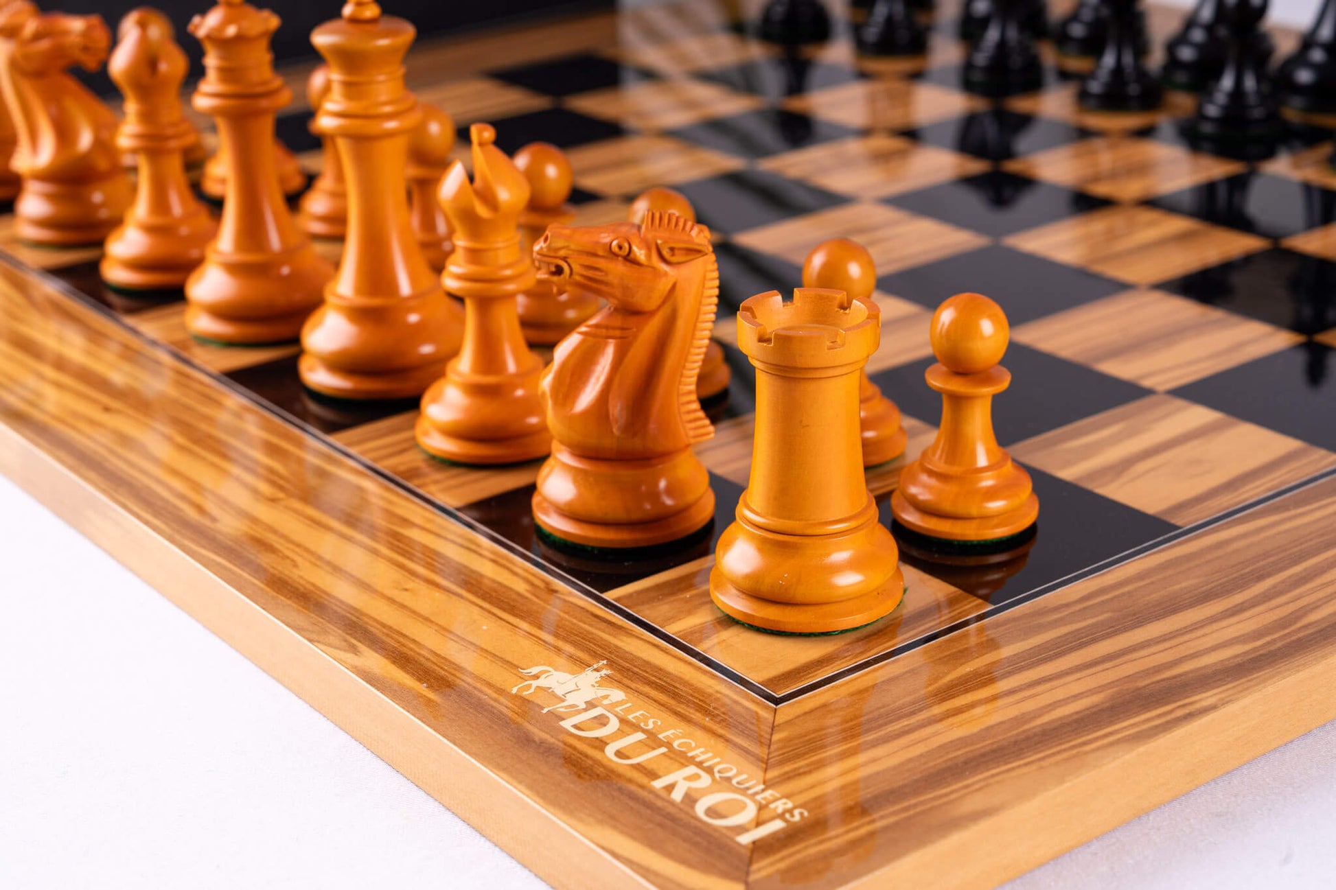 Jeu d'Échecs Essence <br>en Bois d'Olivier