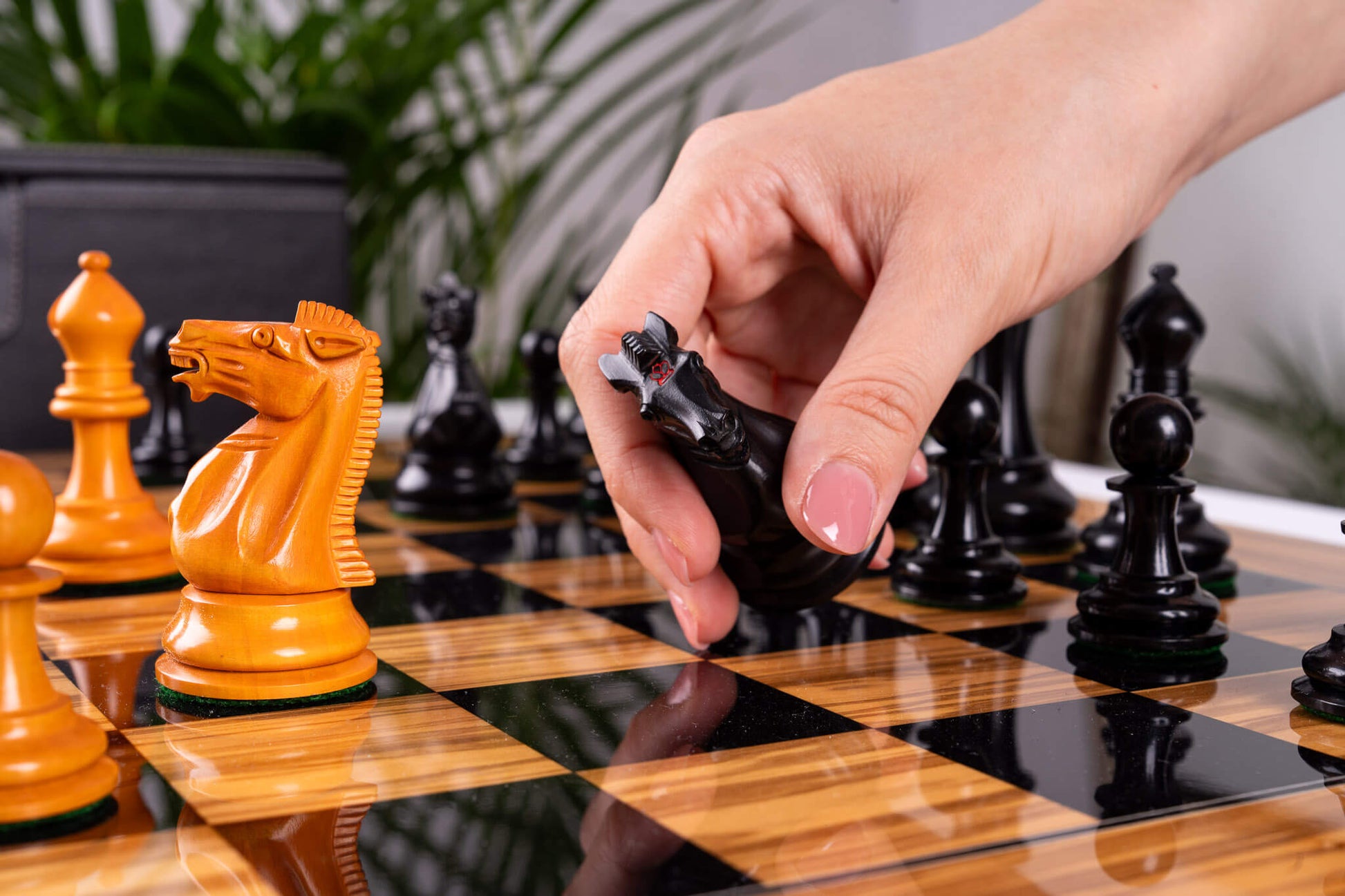 Jeu d'Échecs Essence <br>en Bois d'Olivier
