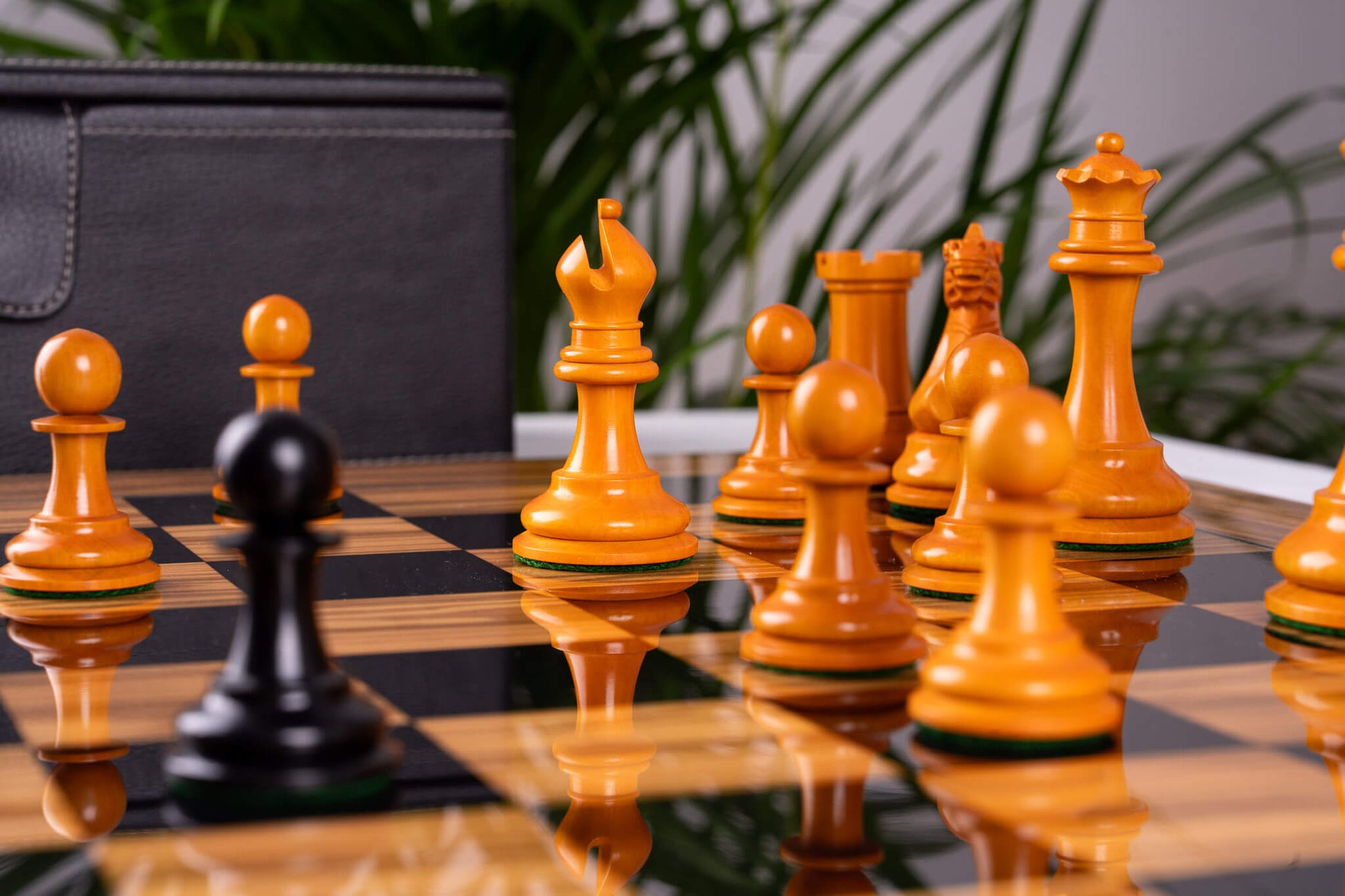Jeu d'Échecs Essence <br>en Bois d'Olivier