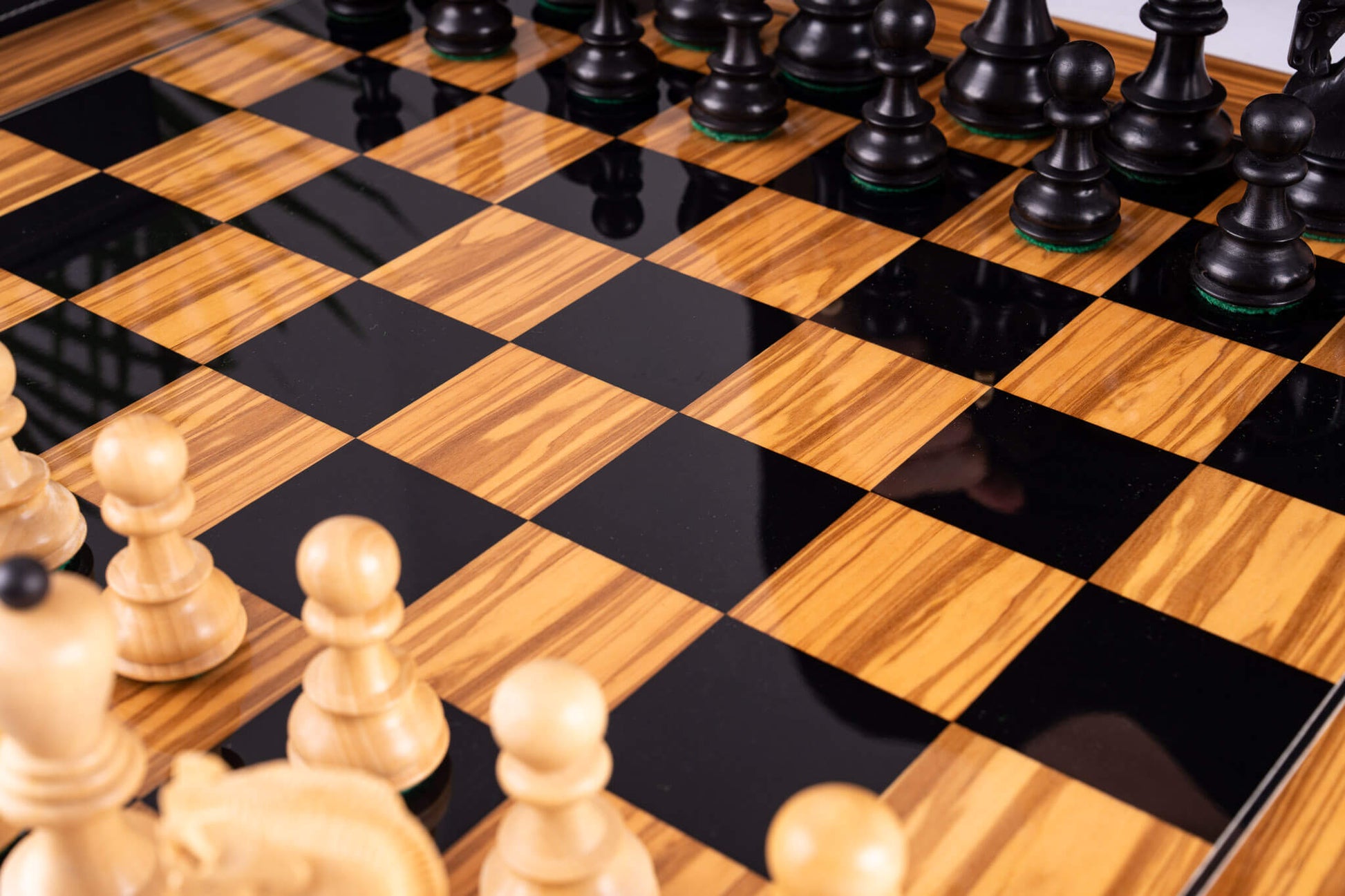 Jeu d'Échecs Racines <br>en Bois d'Olivier