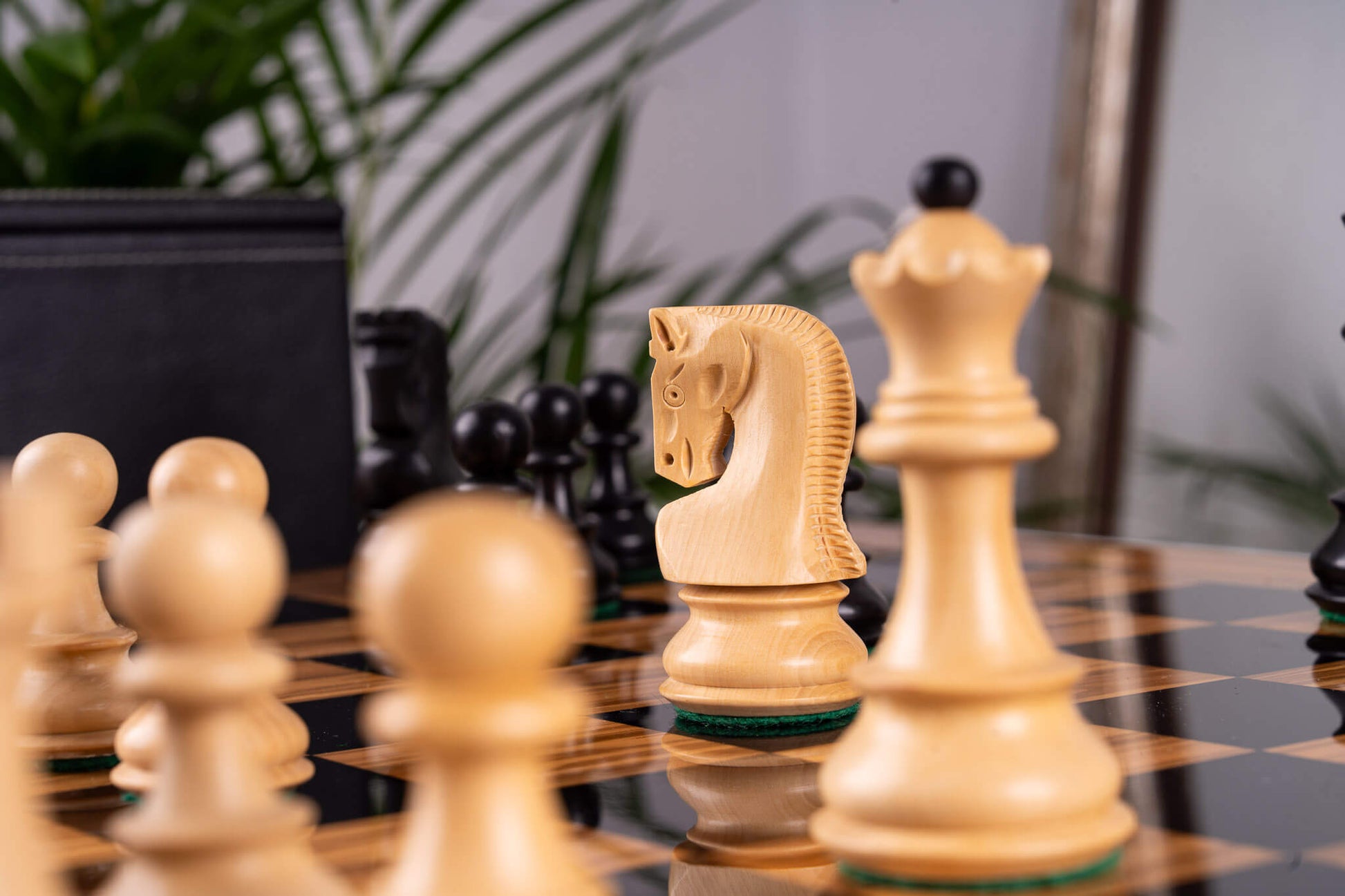 Jeu d'Échecs Racines <br>en Bois d'Olivier