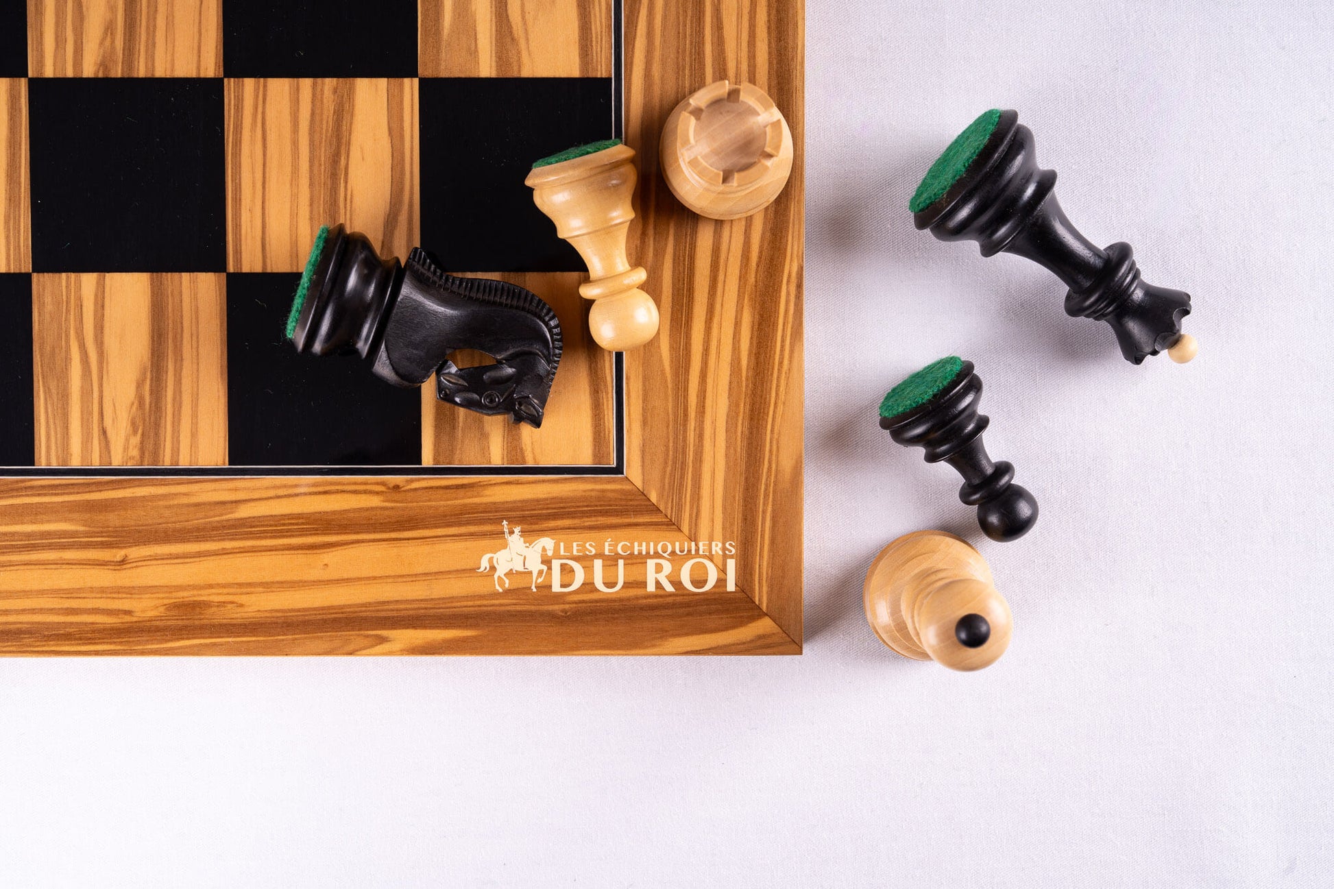 Jeu d'Échecs Racines <br>en Bois d'Olivier