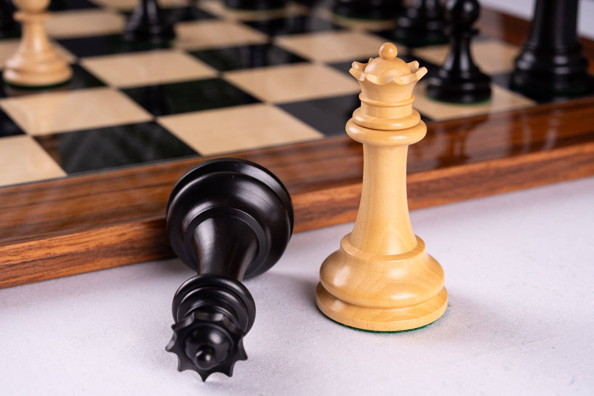 Jeu d'Échecs Parure <br>en Bois de Palissandre et d'Érable