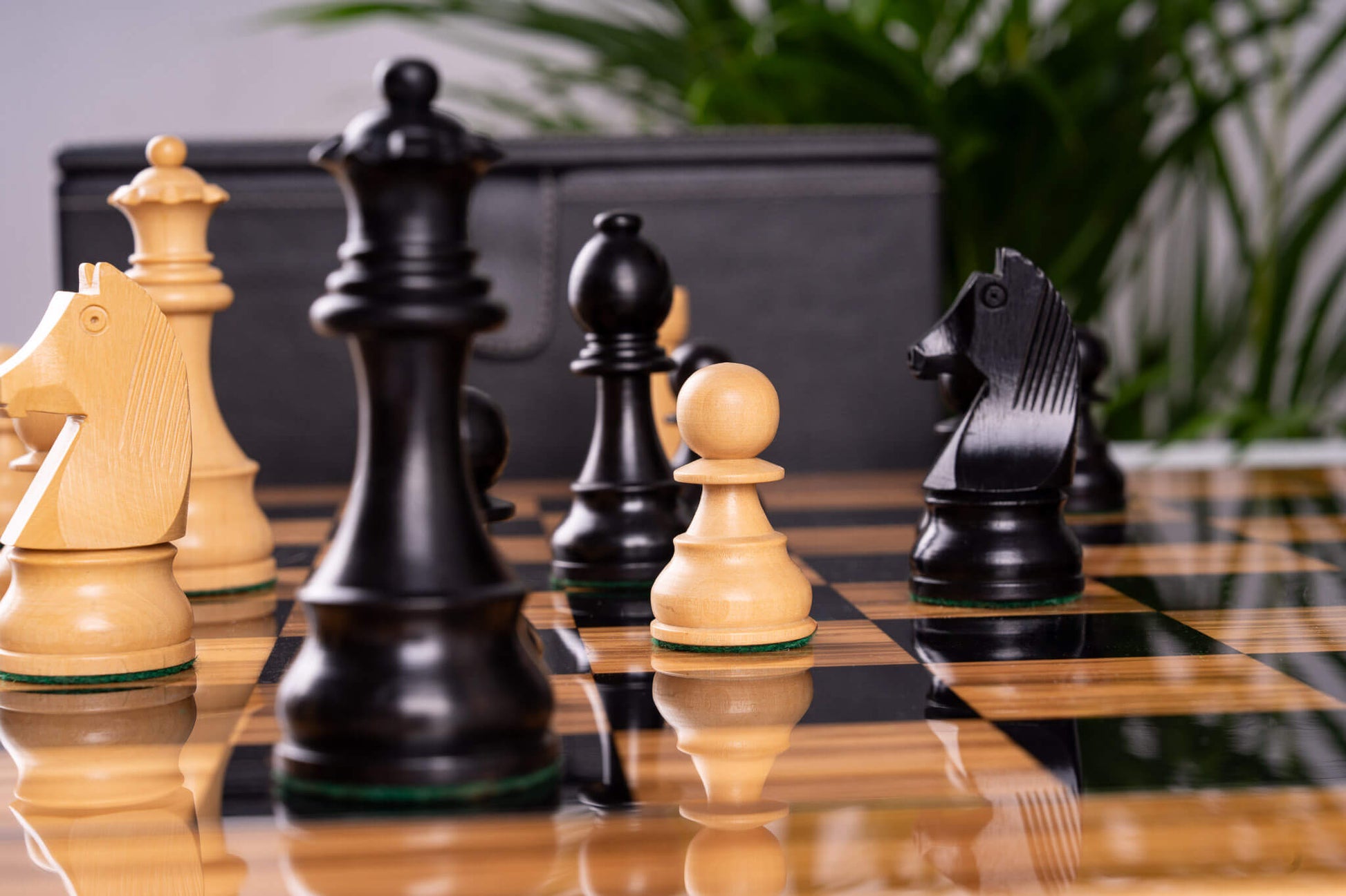 Jeu d'Échecs Duel <br>en Bois d'Olivier