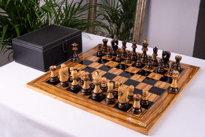 Jeu d'Échecs Œuvre <br>en Bois d'Olivier