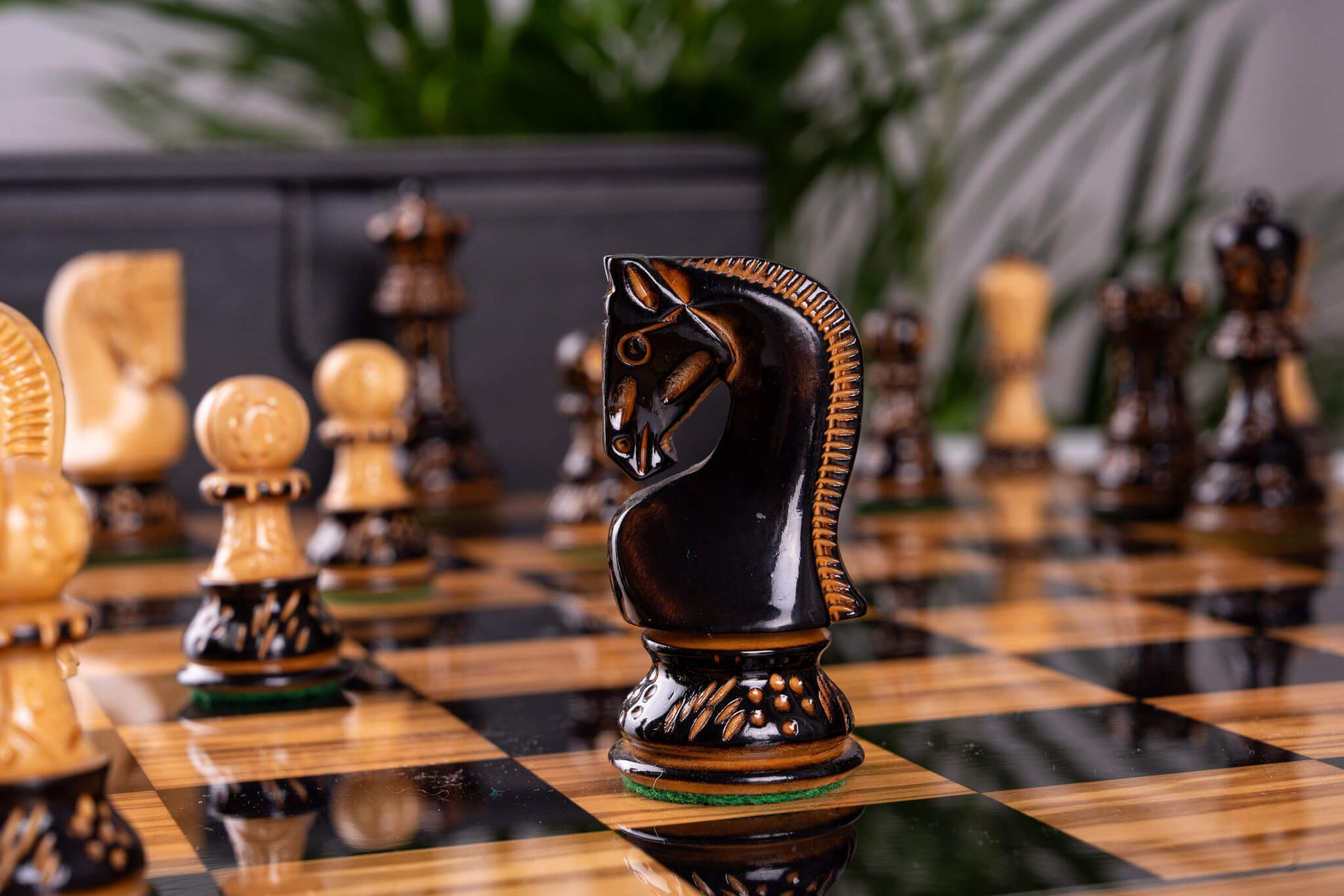 Jeu d'Échecs Œuvre <br>en Bois d'Olivier