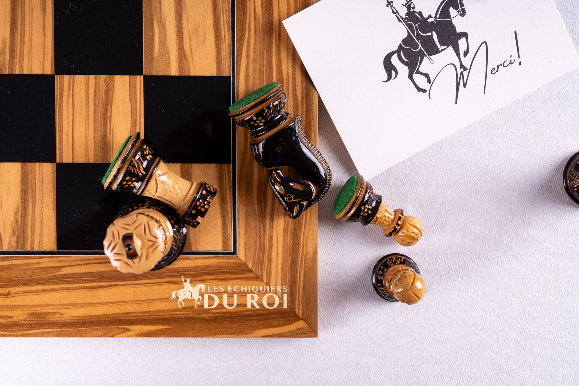 Jeu d'Échecs Œuvre <br>en Bois d'Olivier