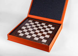 Jeu d'Échecs Monarchique <br>en Bois de Noyer (Haute Brillance)