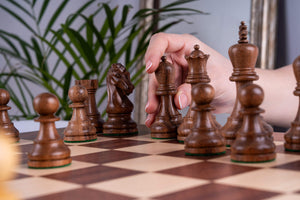 Jeu d'Échecs Patrimoine <br>en Bois d'Acajou