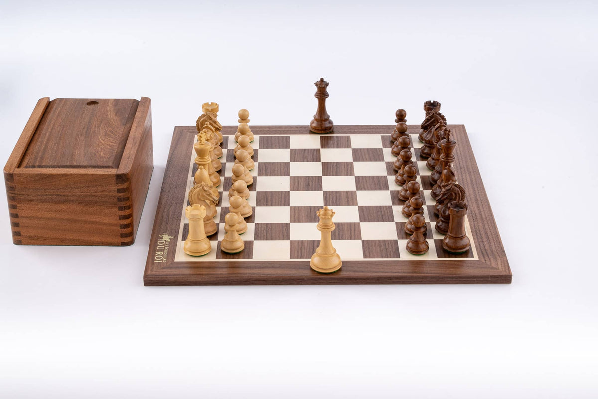 Jeu d'Échecs Dynastie <br>en Bois de Noyer