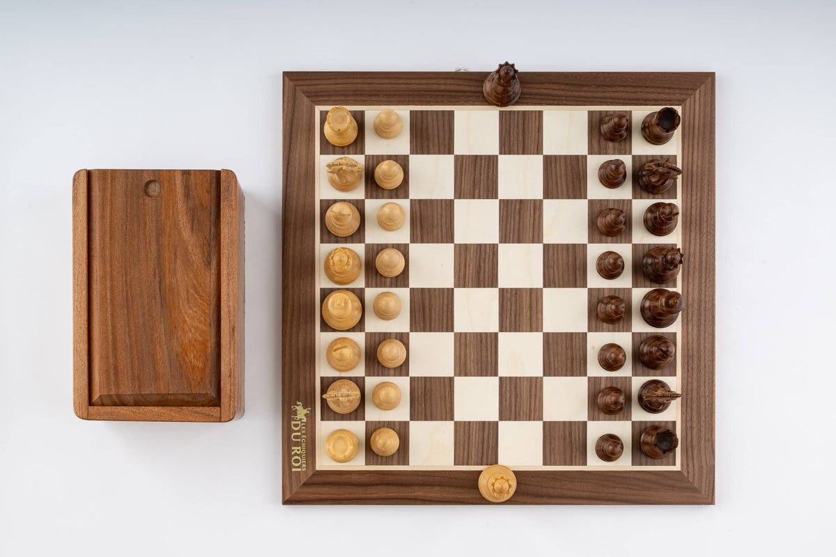 Jeu d'Échecs Dynastie <br>en Bois de Noyer