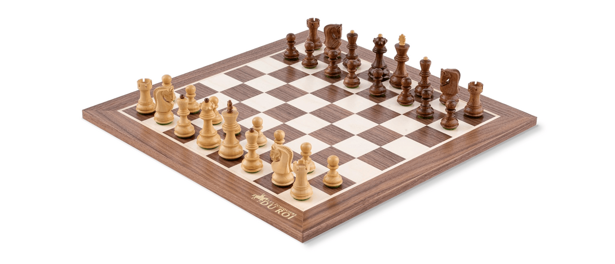 Jeu d'Échecs Distinction <br>en Bois d'Érable et de Noyer