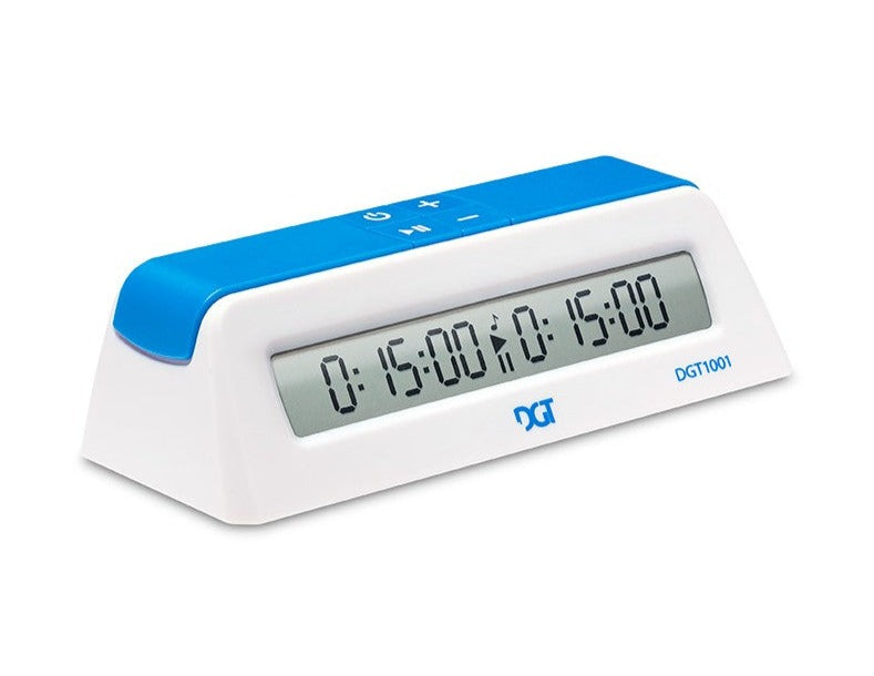 horloge d'échecs blanche