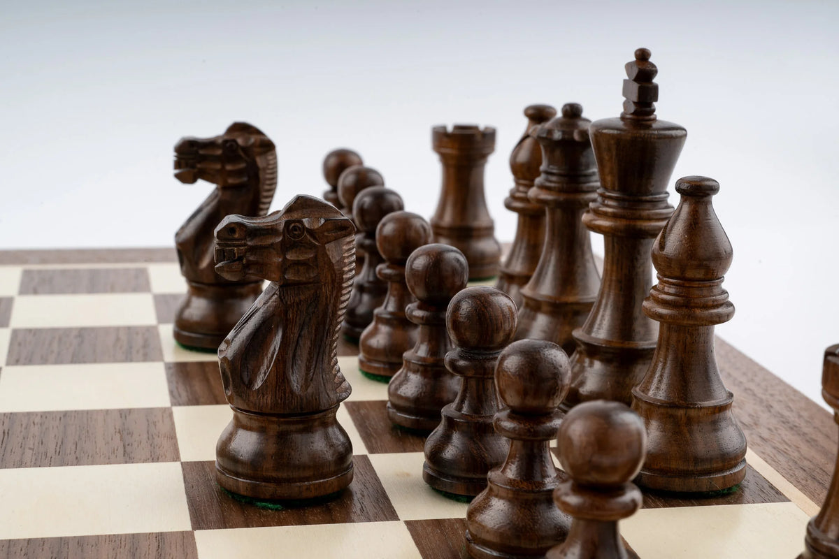 Jeu d'Échecs Élite en Bois de Noyer — détail 6