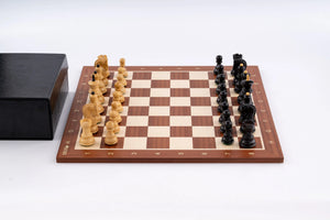 Jeu d'Échecs Étendard en Bois d'Acajou et Buis — vue d’ensemble 1