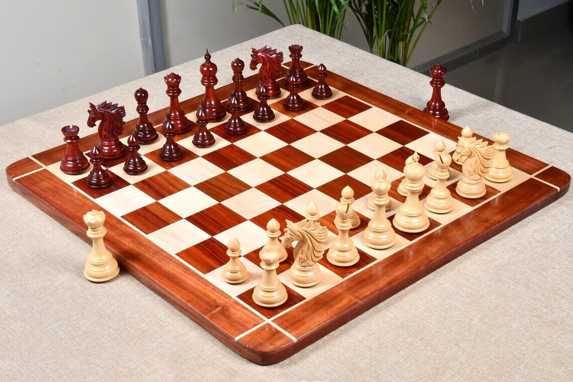 Pièces d'Échecs Féroce<br>en Bois de Rose