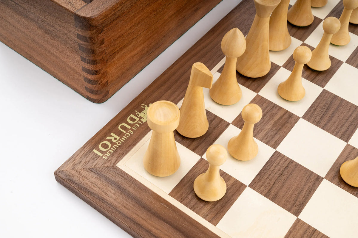 Jeu d'Échecs Odyssée en Bois de Noyer — détail 6
