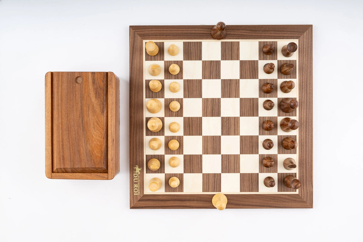 Jeu d'Échecs Odyssée en Bois de Noyer — vue du dessus