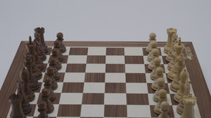 Jeu d'Échecs Dynastie <br>en Bois de Noyer