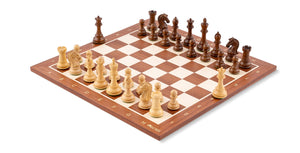 Jeu d'échecs Régence en bois d'acajou — vue générale