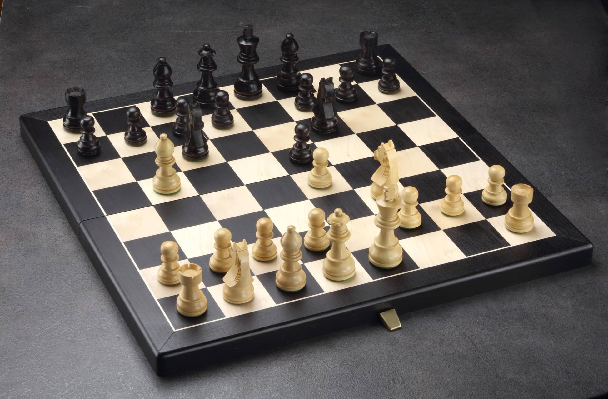 Jeu d’Échecs Contemporain <br>Noir & Érable