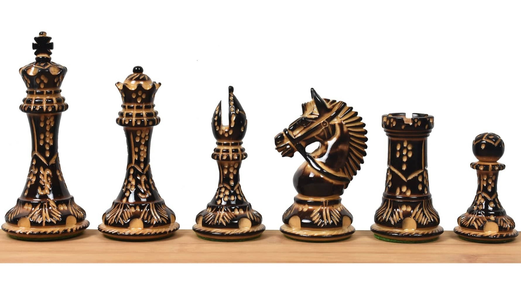 Pièces d'Echecs Noires