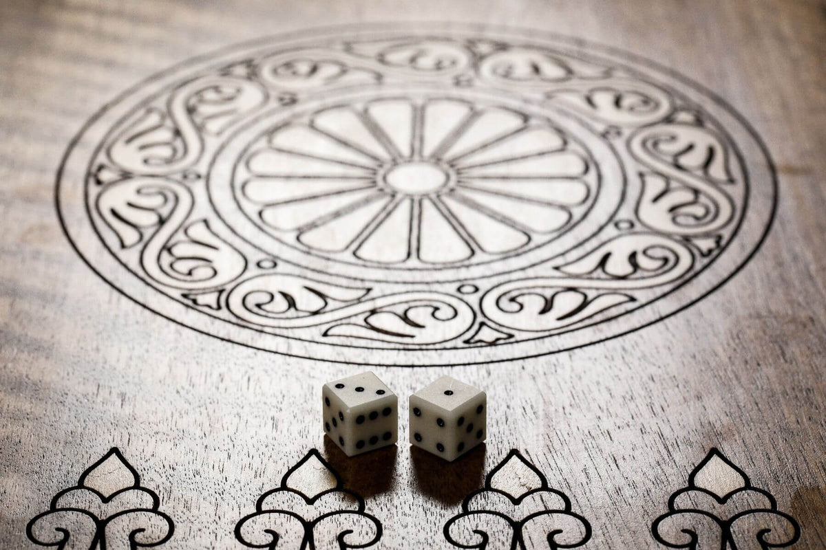 Plateau de Backgammon Oriental  Dés