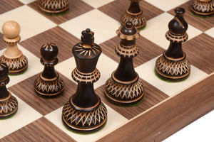 Echiquier en Bois Brûlé avec Roi Noir