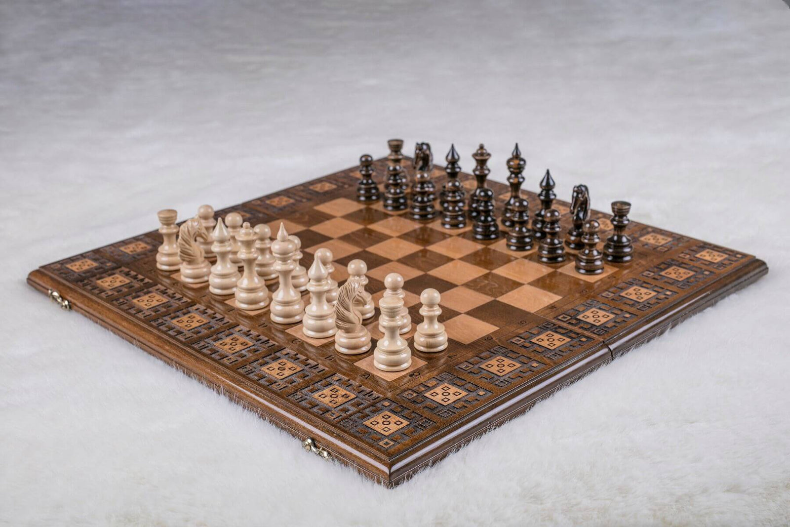 echiquier original en bois hetre