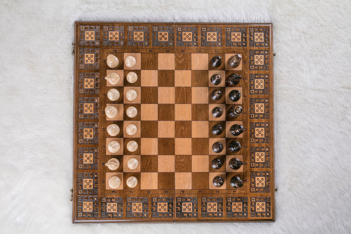 echiquier original en bois reine