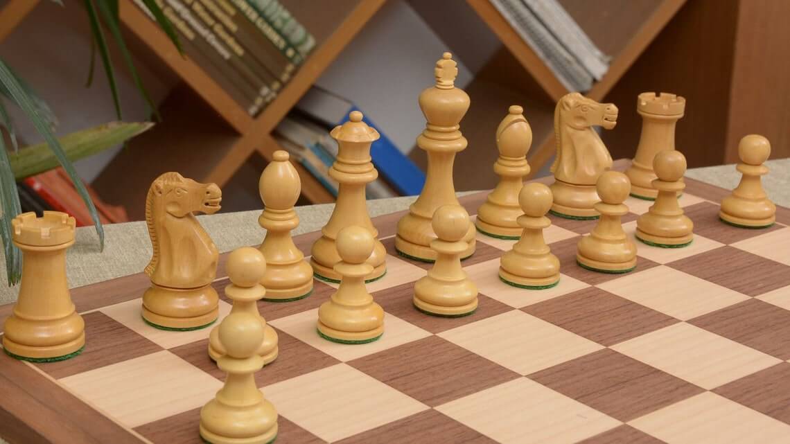 Jeu d'Échecs de Compétition <br>Taille 5