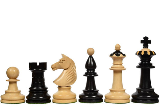Pièces d'Echecs de Style Varsovie