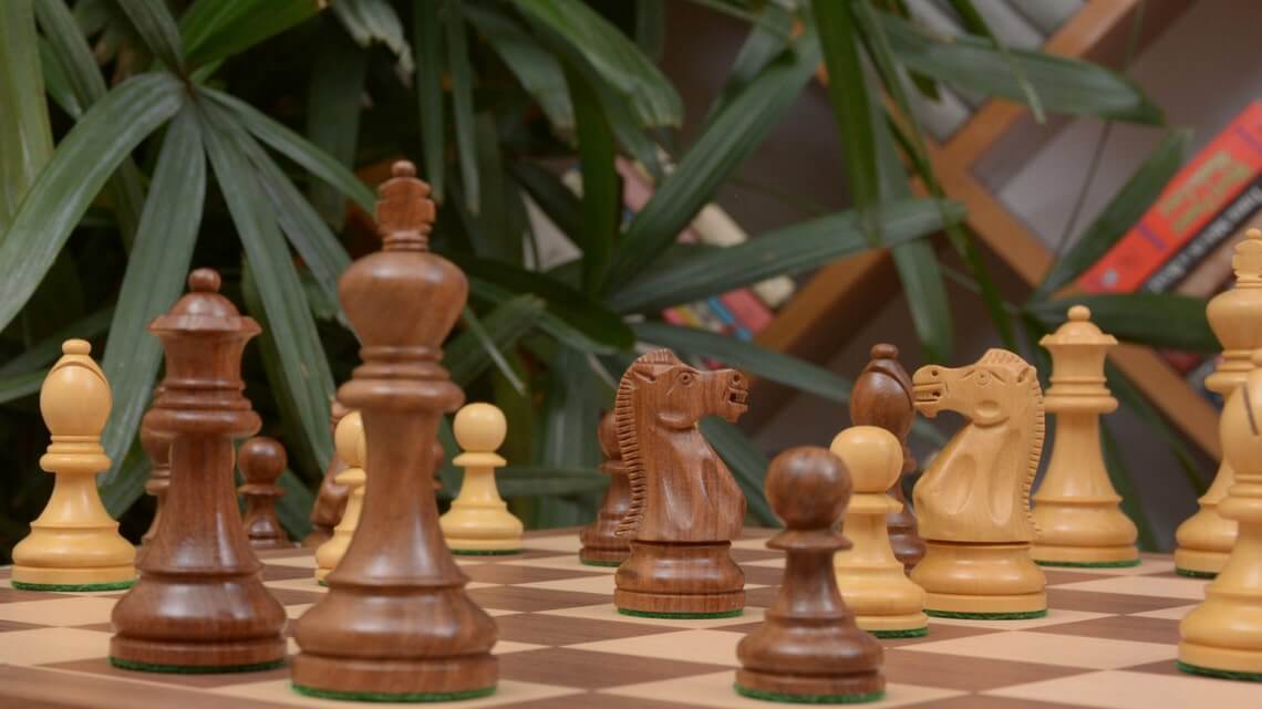Jeu d'Echecs de Compétition avec Pièces d'Echecs en Bois