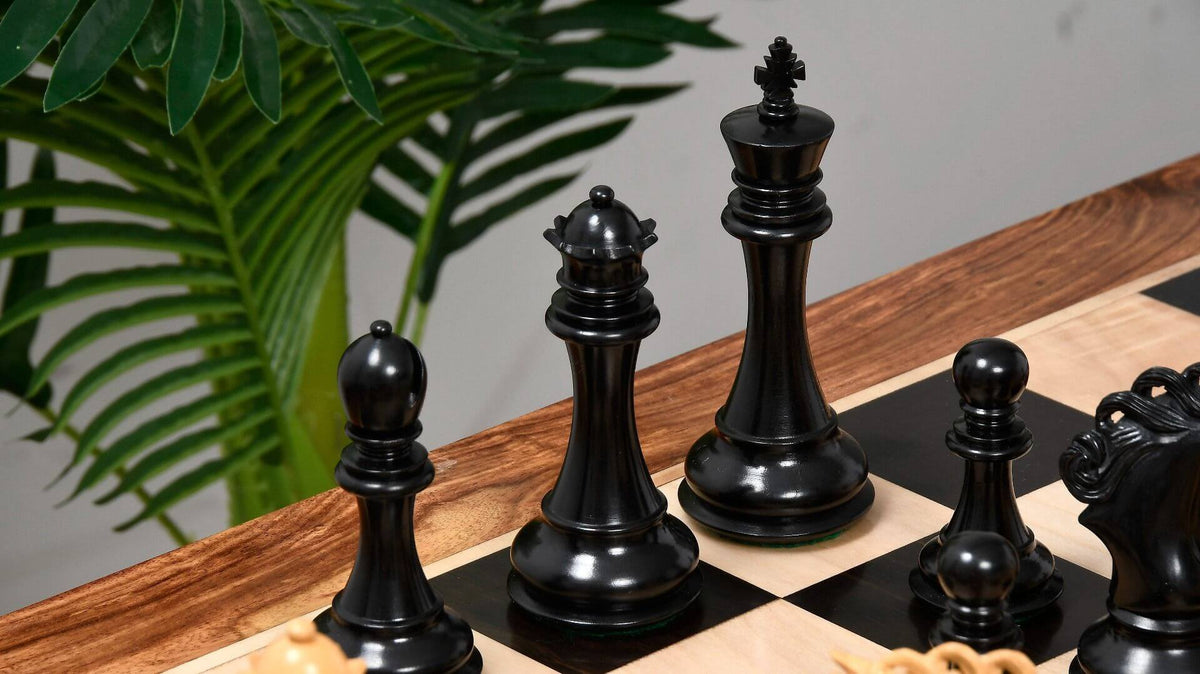 Jeu d'Echecs Artisanal Roi et Reine Noirs