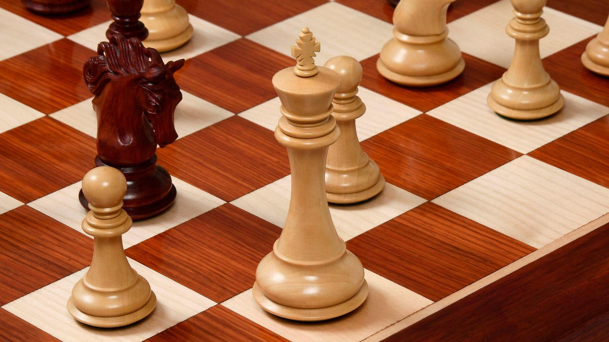 Jeu d'Echecs Luxueux en Bois de Rose Roi Blanc