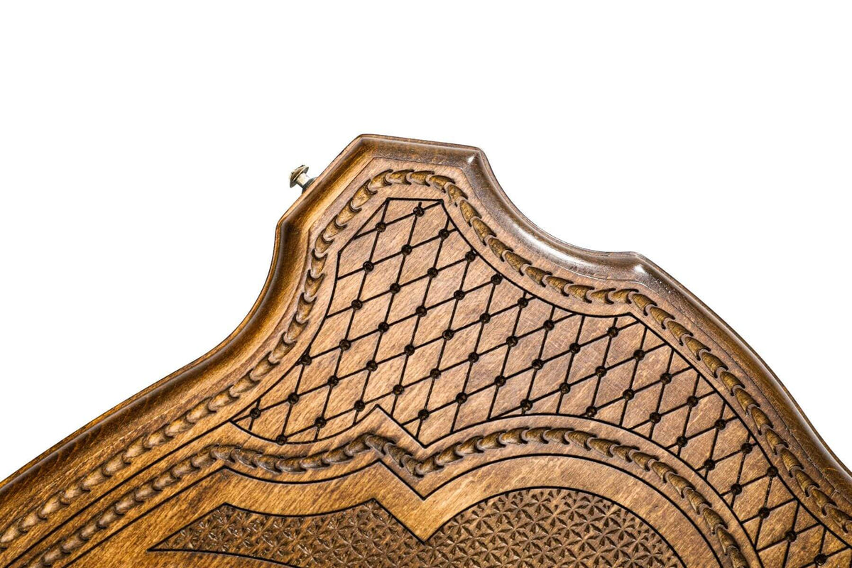 Plateau de Backgammon avec Cerf et Pions Noirs